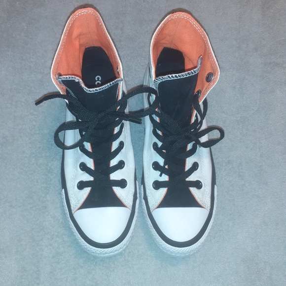 Converse high tops Sz.6M Sz.8W EUC. Black/White/Orange - Picture 2 of 7